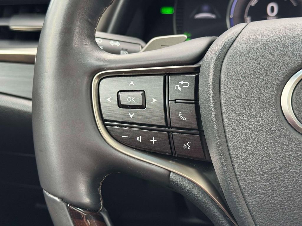 Used 2021 Lexus ES 300h w/ Premium Package FWD image 25