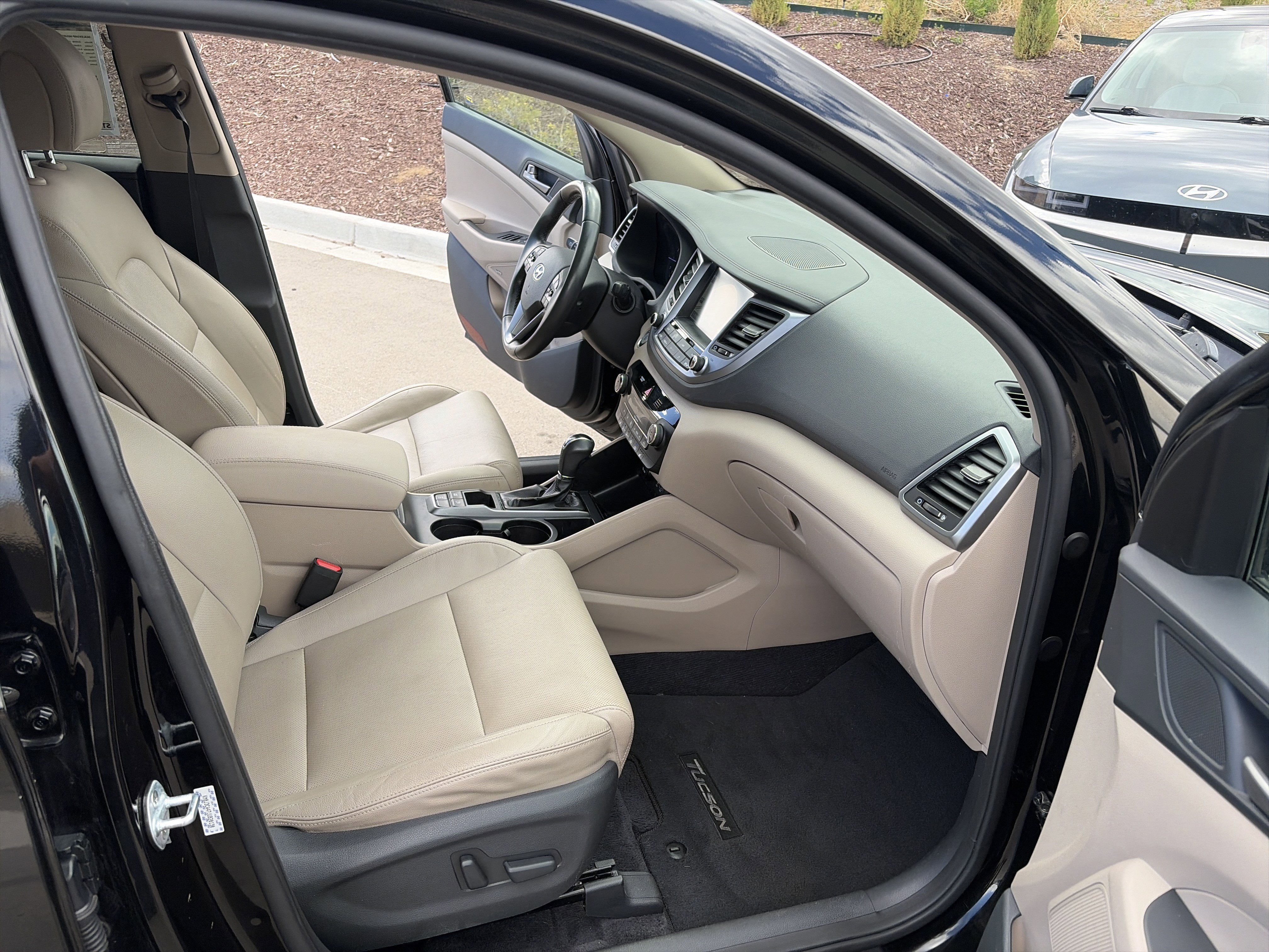 Used 2018 Hyundai Tucson SEL Plus w/ Cargo Package AWD/4WD image 32