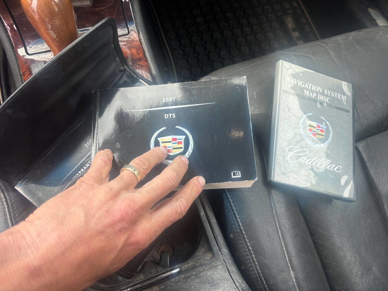 Used 2007 Cadillac DTS Performance image 11