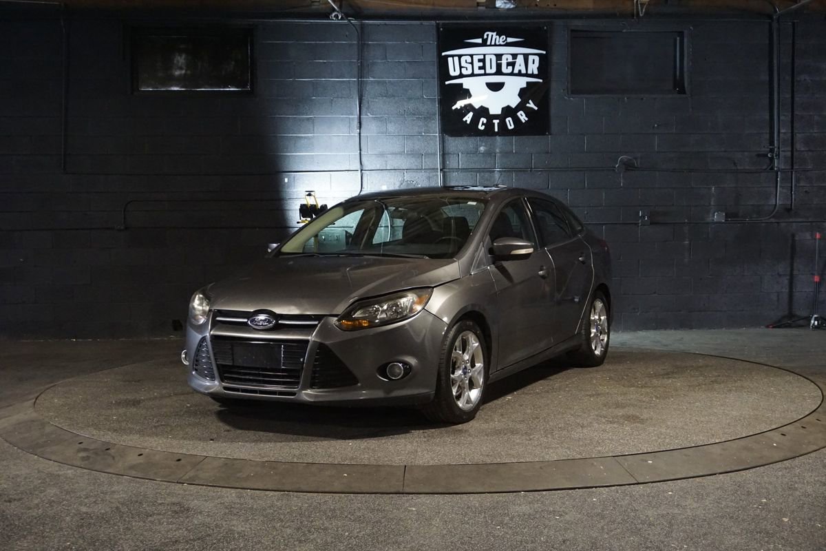 Used 2013 Ford Focus Titanium FWD image 1
