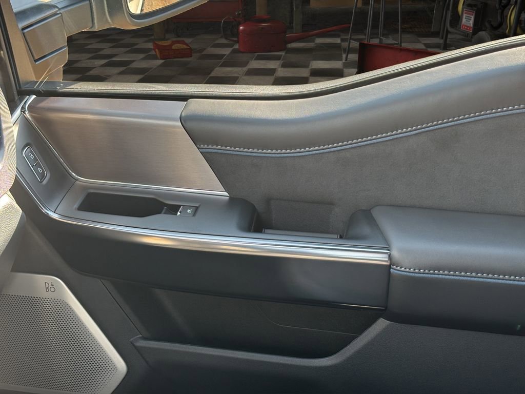 New 2026 Ford F250 Platinum w/ Tremor Off-Road Package image 11