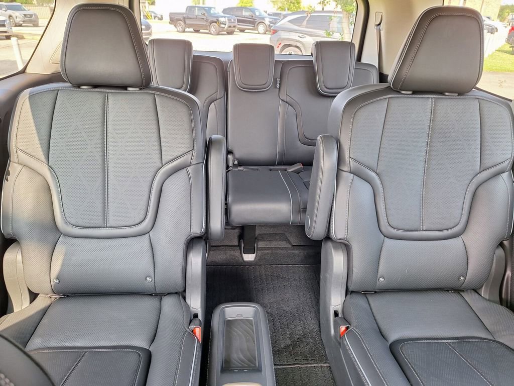 Used 2025 INFINITI QX80 Sensory w/ Exterior Package AWD/4WD image 31