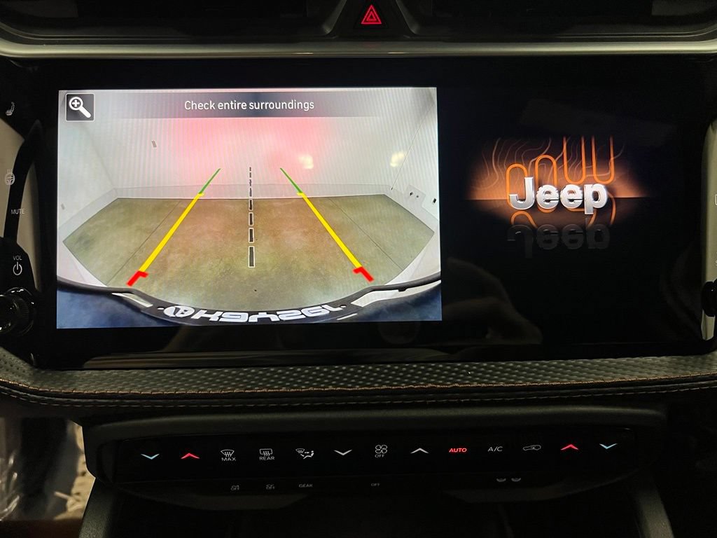 Used 2026 Jeep Cherokee Limited AWD/4WD image 21