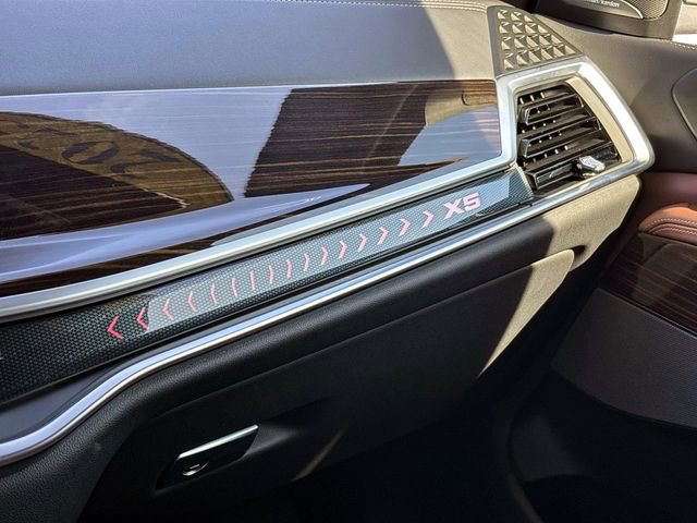 Used 2025 BMW X5 xDrive40i w/ Premium Package image 31