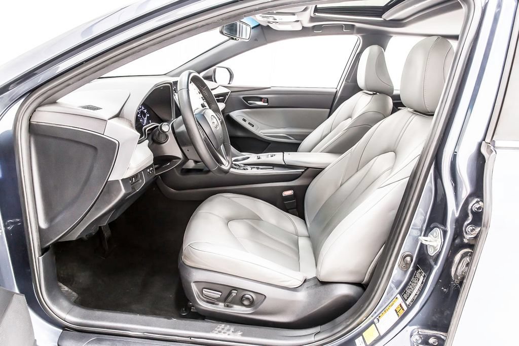 Used 2021 Toyota Avalon XLE w/ Moonroof Package FWD image 28