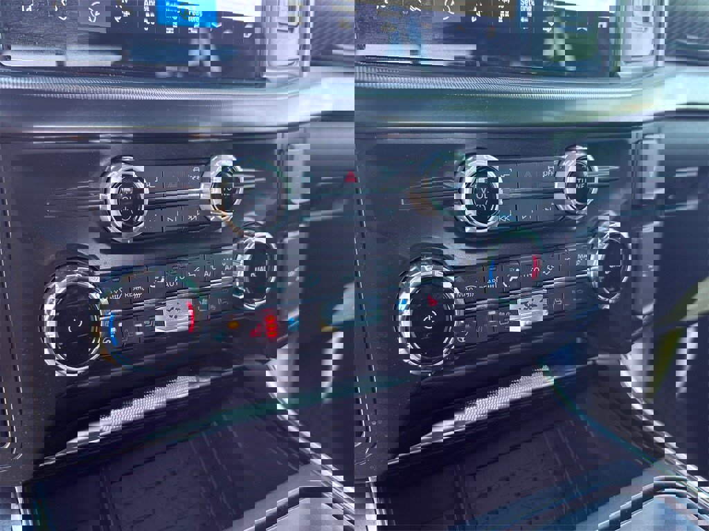 Used 2025 Ford F150 Raptor image 25