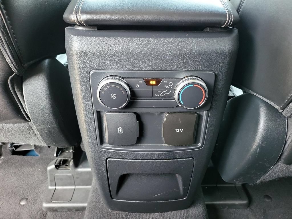 Used 2022 Ford Explorer XLT w/ Equipment Group 202A RWD image 13