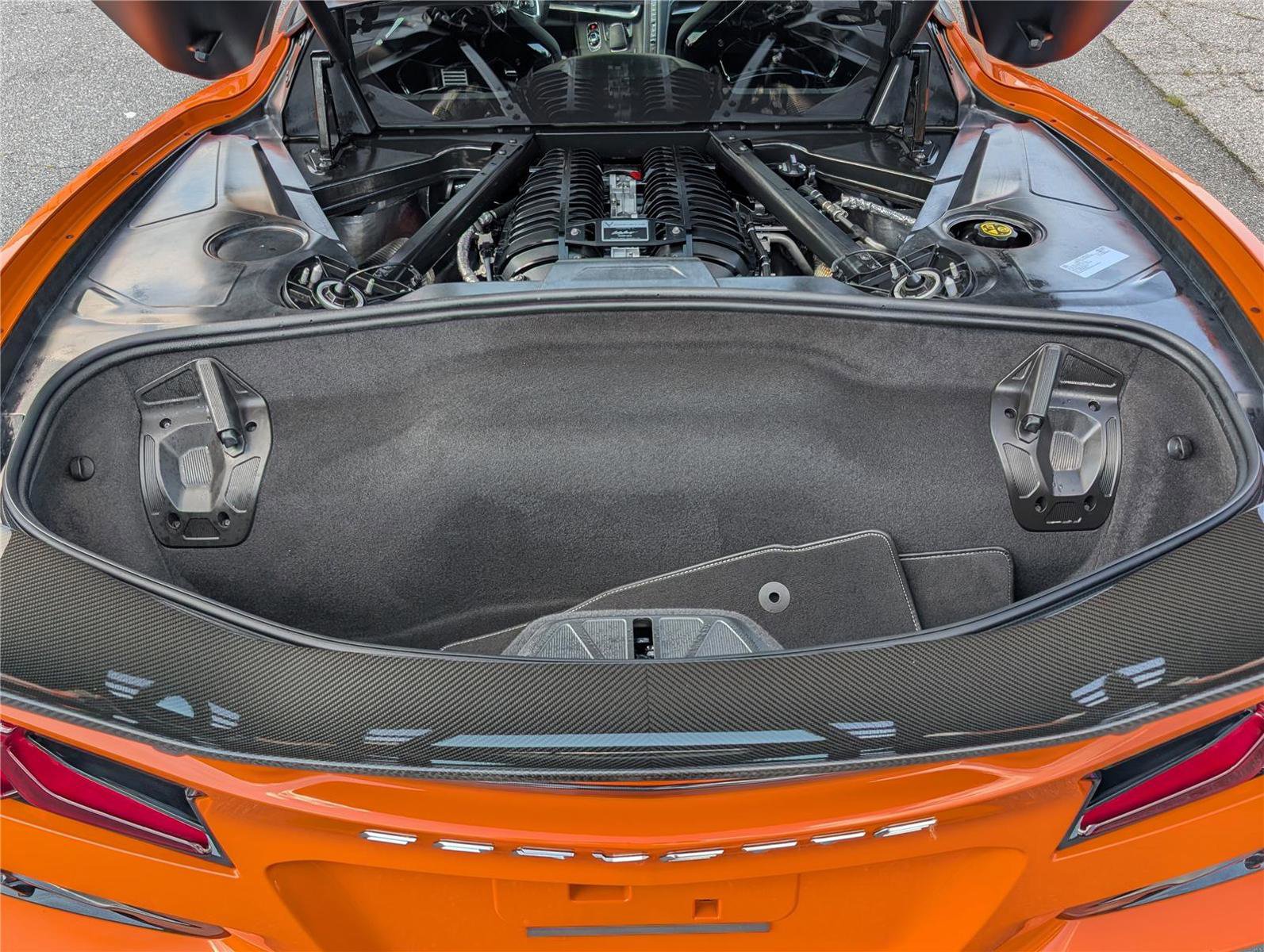 Used 2023 Chevrolet Corvette Z06 w/ Z07 Performance Package image 12