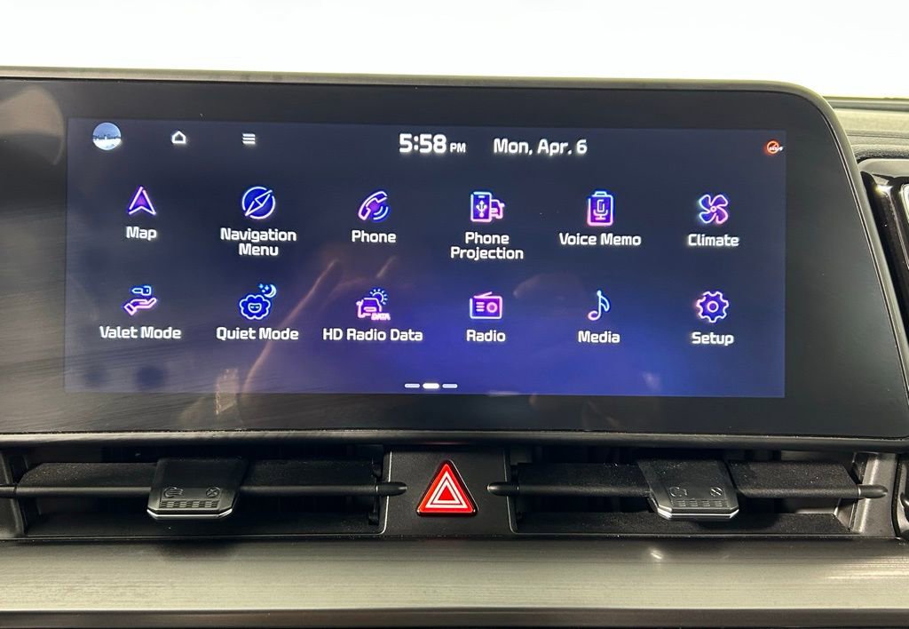 Used 2024 Kia Sportage EX image 17