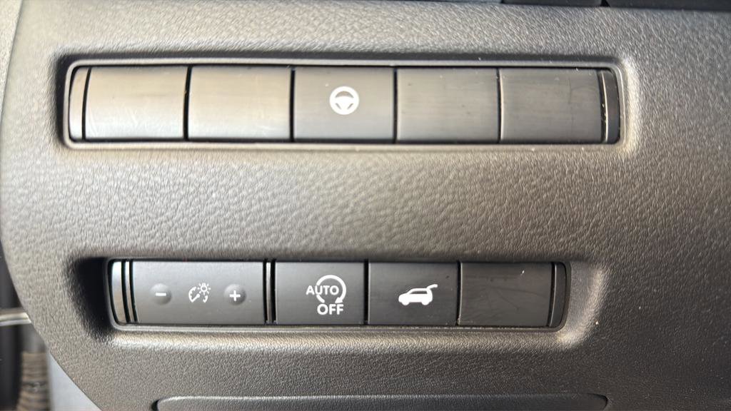 Certified 2024 Nissan Rogue SV AWD/4WD image 21