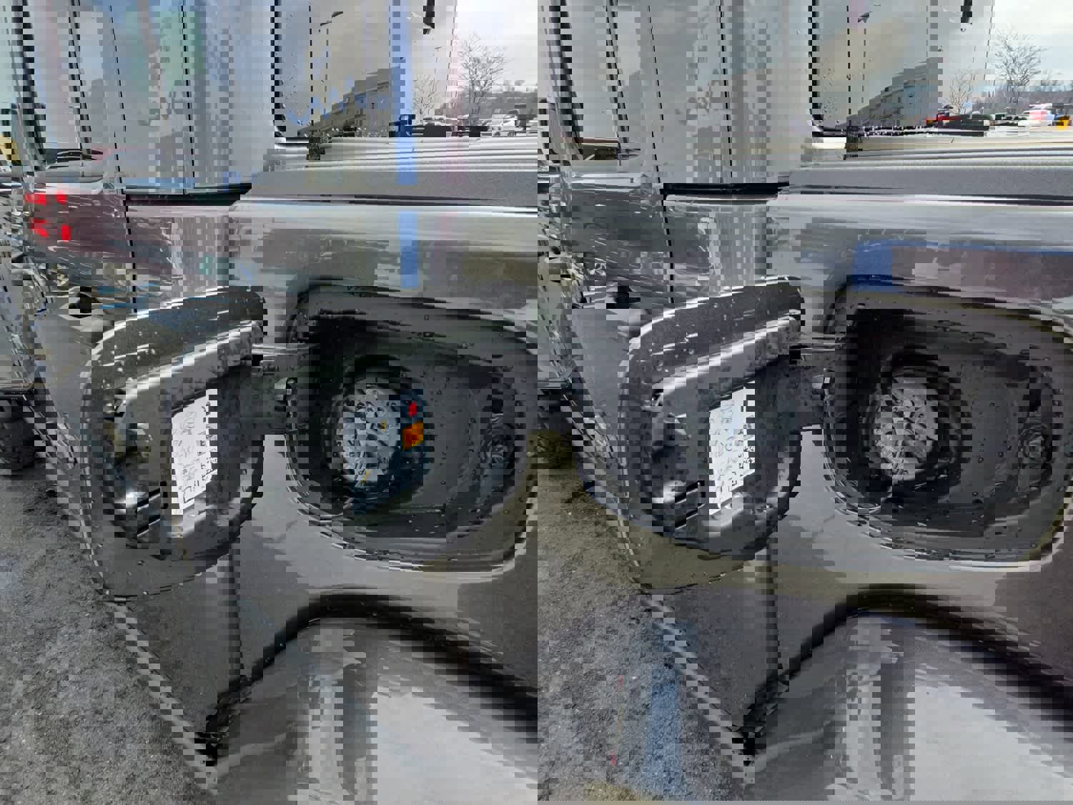 Used 2025 Jeep Gladiator Sport image 18