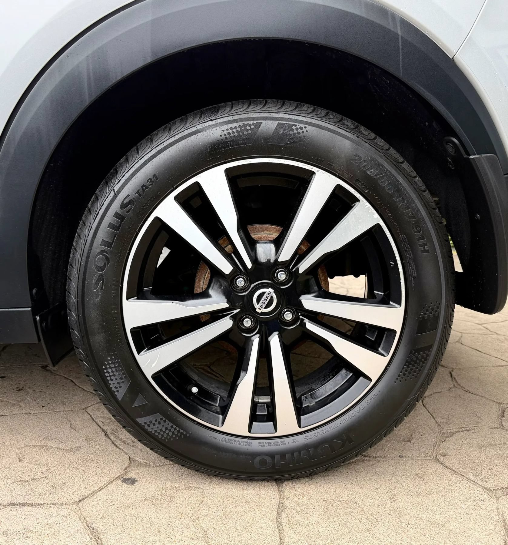 Used 2020 Nissan Kicks SV FWD image 37