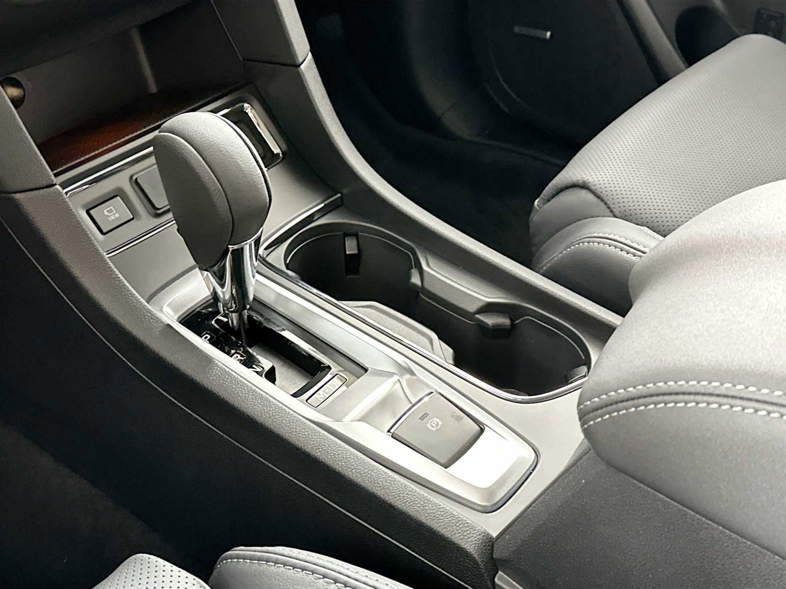 New 2025 Subaru Ascent Limited image 16