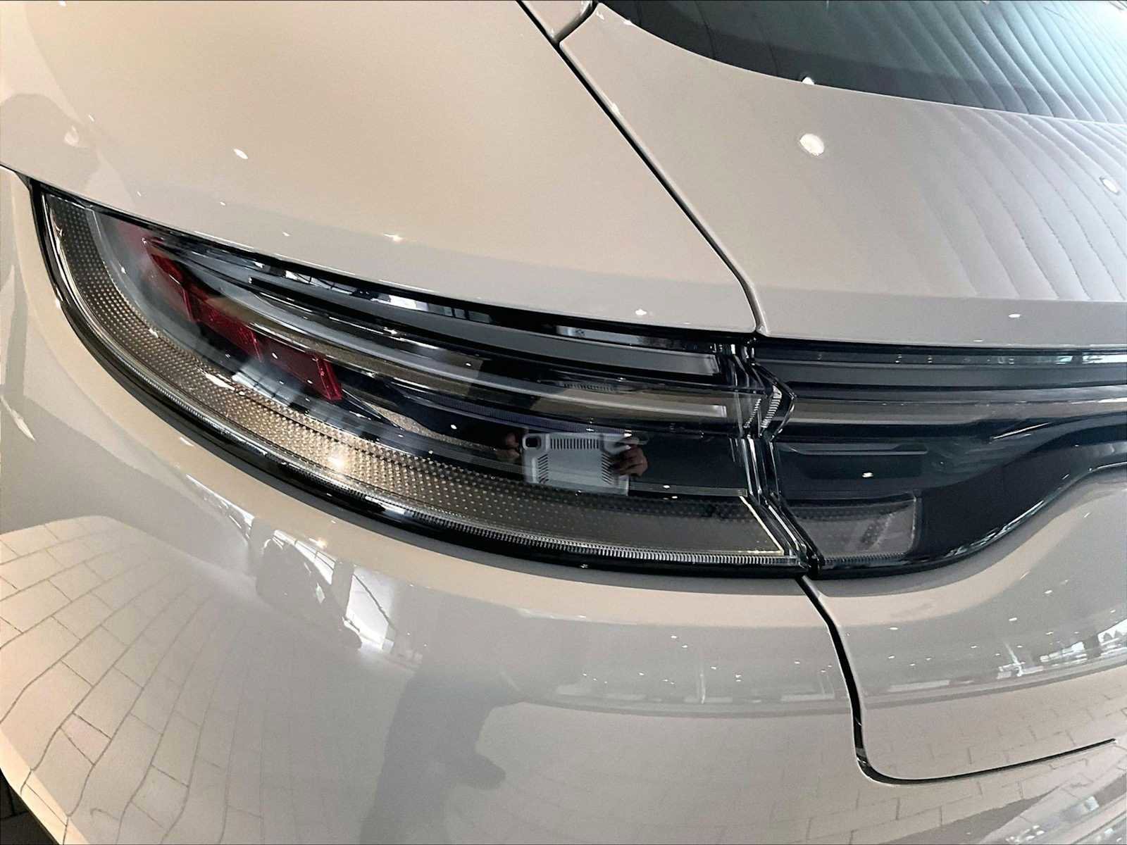 Used 2023 Porsche Panamera Turbo S image 33