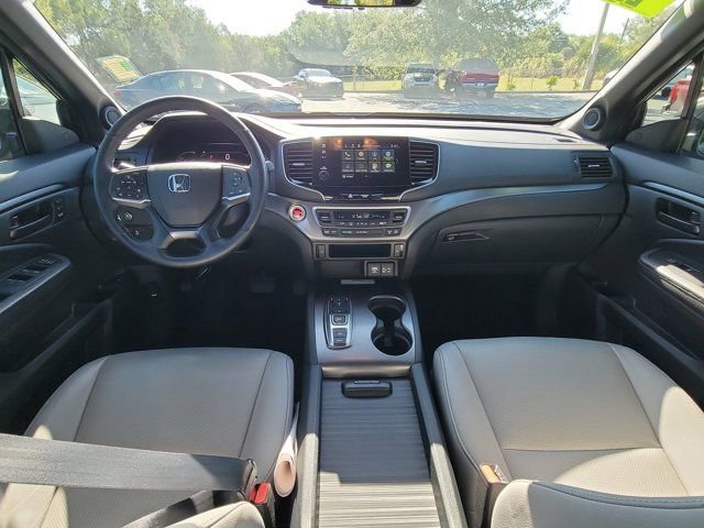 Used 2023 Honda Passport EX-L image 2