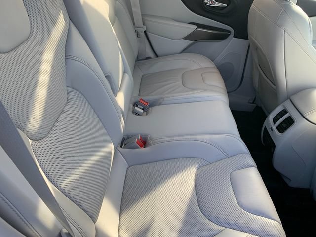 Certified 2020 Jeep Cherokee Limited AWD/4WD image 14
