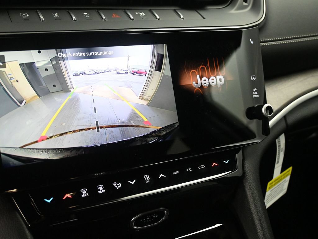 New 2026 Jeep Grand Cherokee Altitude AWD/4WD image 22