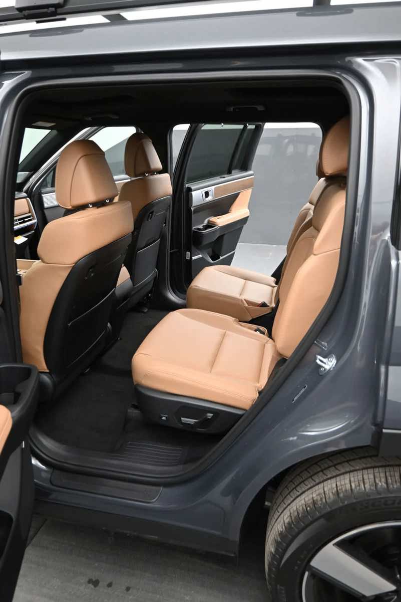 New 2026 Hyundai Santa Fe Limited AWD/4WD image 14