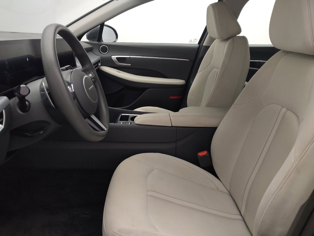 Used 2025 Hyundai Sonata SEL FWD image 17