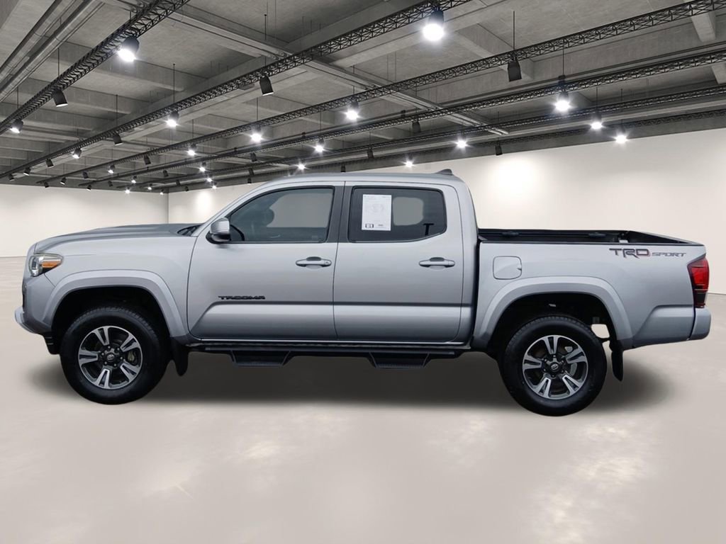 Used 2019 Toyota Tacoma TRD Sport w/ Technology Package RWD image 13