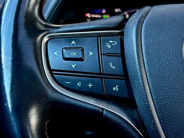 Used 2022 Lexus UX 200 w/ Premium Package image 19