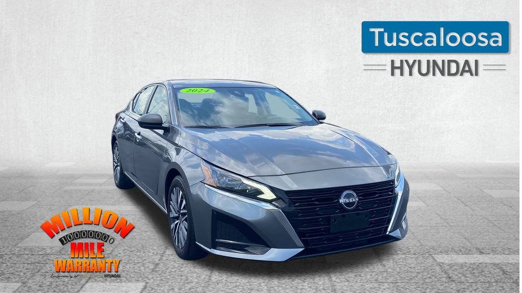 Used 2024 Nissan Altima 2.5 SV