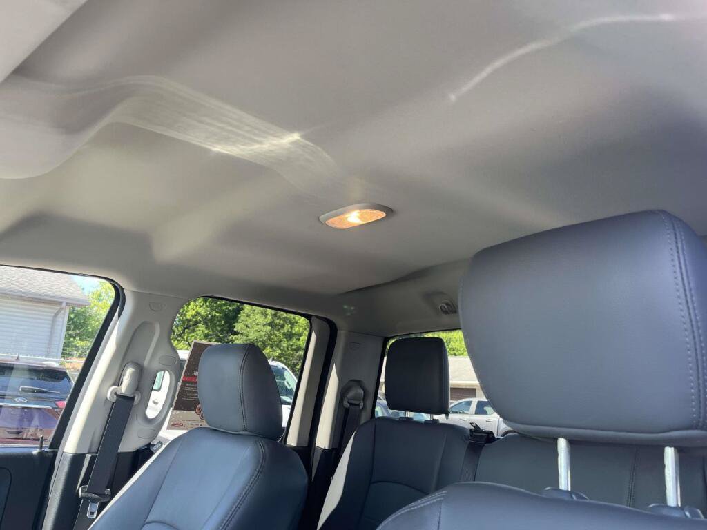 Used 2019 RAM 1500 Tradesman w/ Chrome Appearance Group RWD image 4