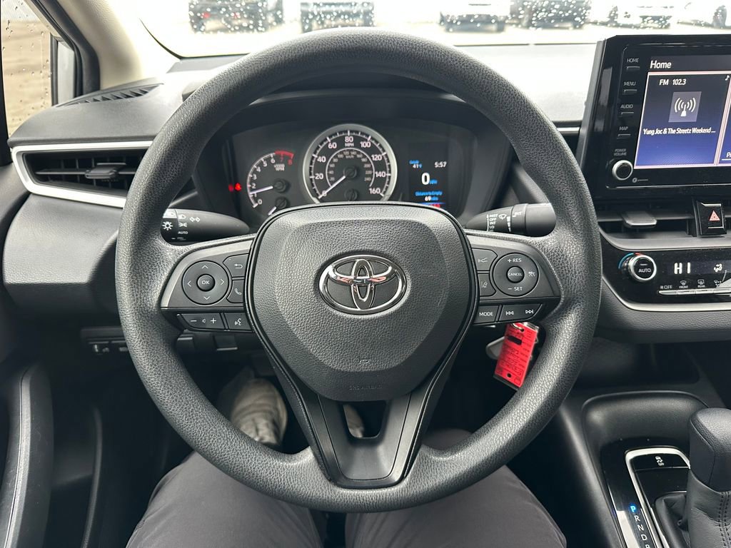Used 2022 Toyota Corolla LE image 44