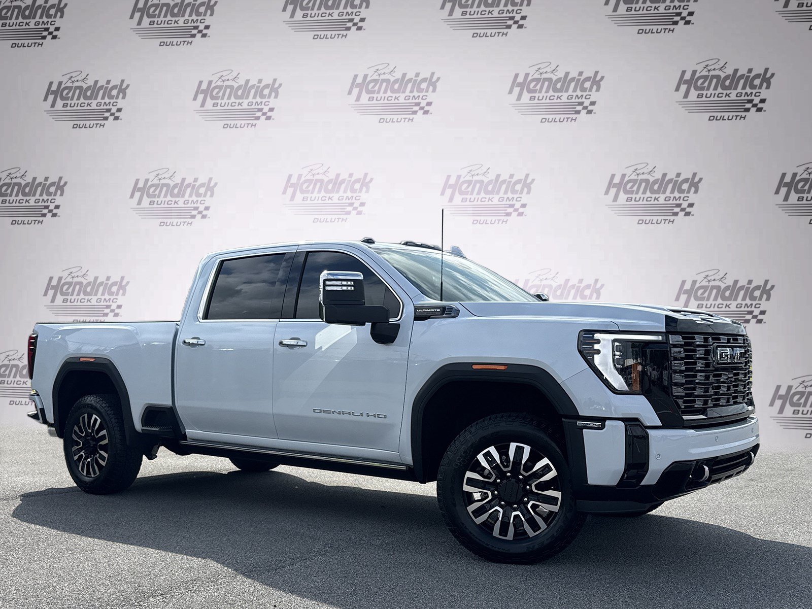 New 2026 GMC Sierra 2500 Denali Ultimate AWD/4WD image 2