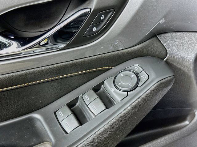 Used 2018 Chevrolet Traverse LT FWD image 19