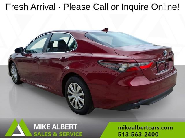 Used 2022 Toyota Camry LE FWD image 5