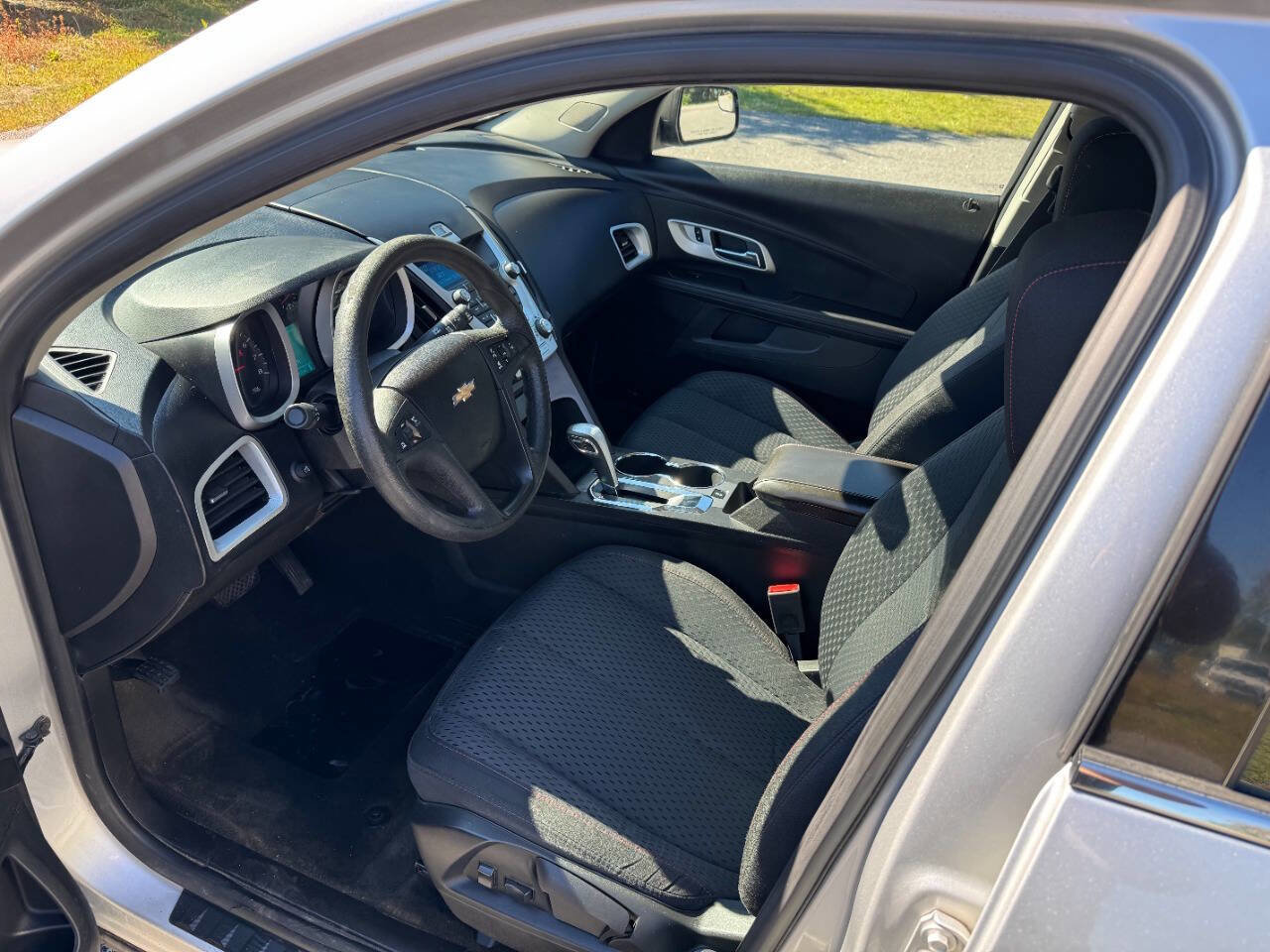 Used 2013 Chevrolet Equinox LS image 9