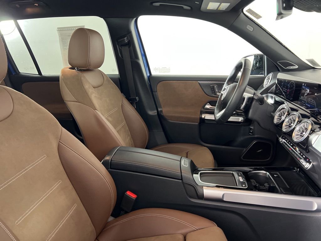 Certified 2025 Mercedes-Benz GLB 250 4MATIC image 15