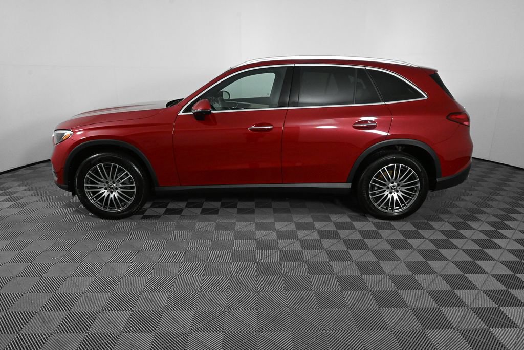 Certified 2024 Mercedes-Benz GLC 300 4MATIC image 3