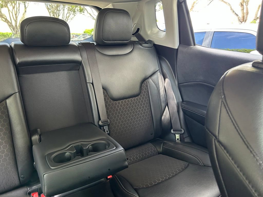 Certified 2020 Jeep Compass Latitude FWD image 16