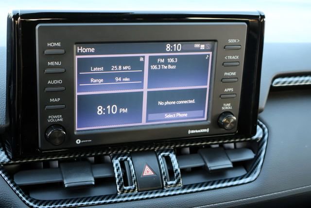 Used 2021 Toyota RAV4 LE image 27