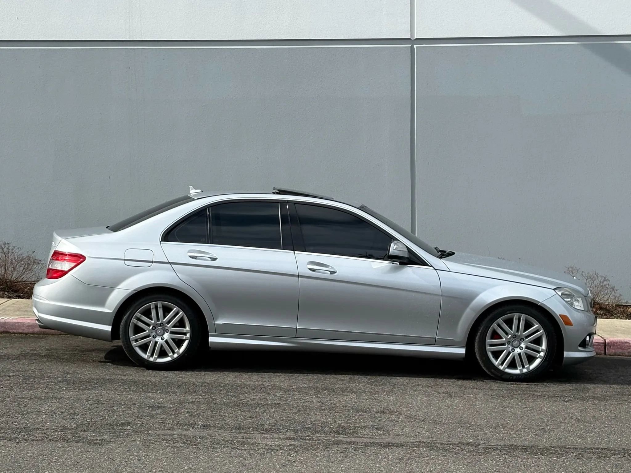 Used 2008 Mercedes-Benz C 300 4MATIC Sedan image 7