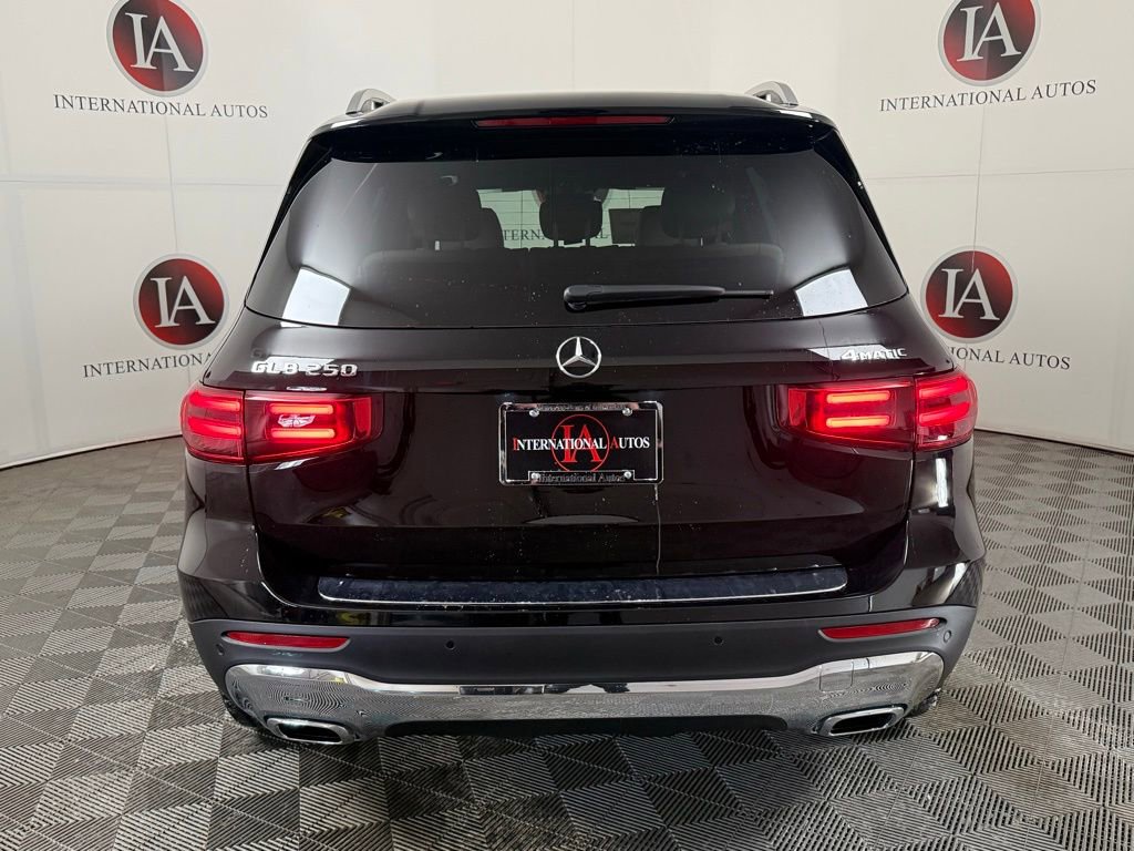 New 2026 Mercedes-Benz GLB 250 4MATIC image 7
