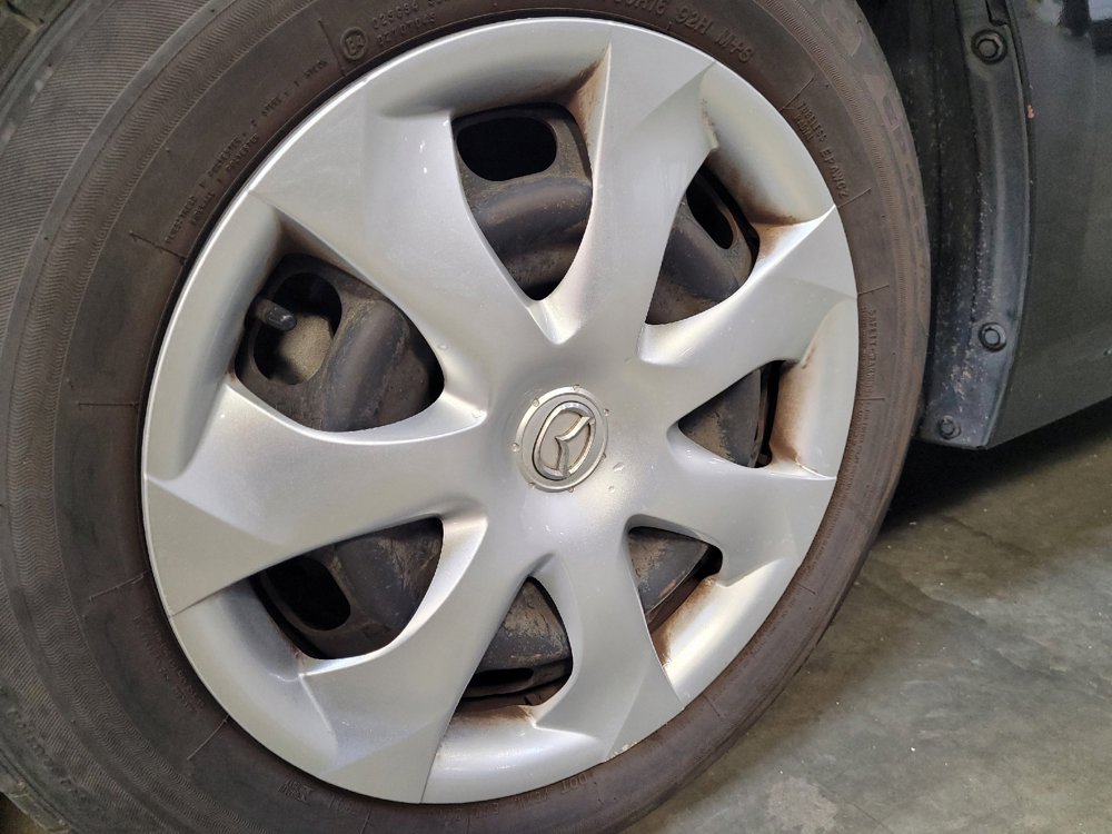 Used 2015 MAZDA MAZDA3 i Sport image 31