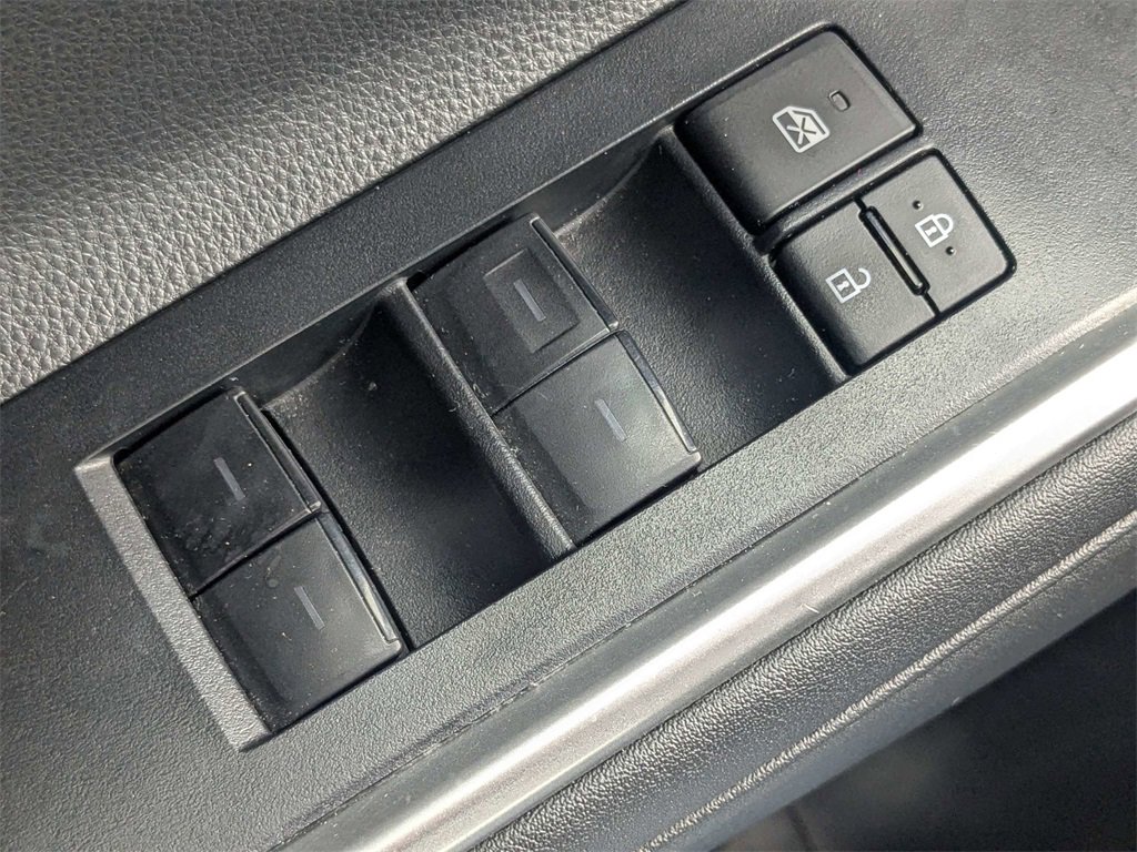 Used 2024 Toyota Highlander XLE image 19