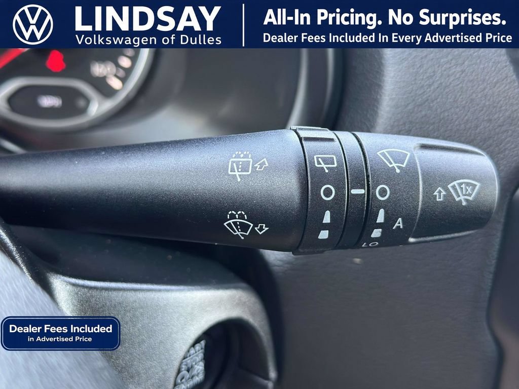 Used 2018 Jeep Renegade Latitude w/ Cold Weather Group AWD/4WD image 23