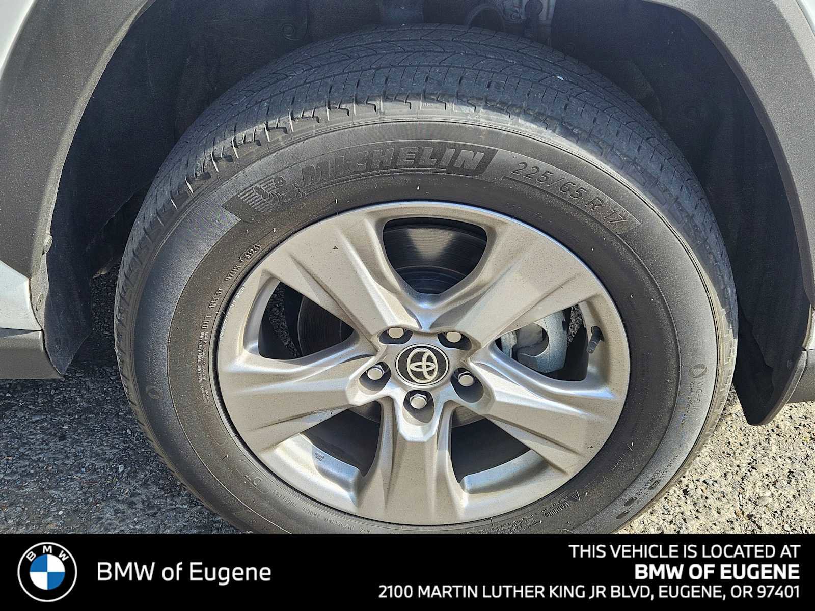 Used 2024 Toyota RAV4 LE image 9