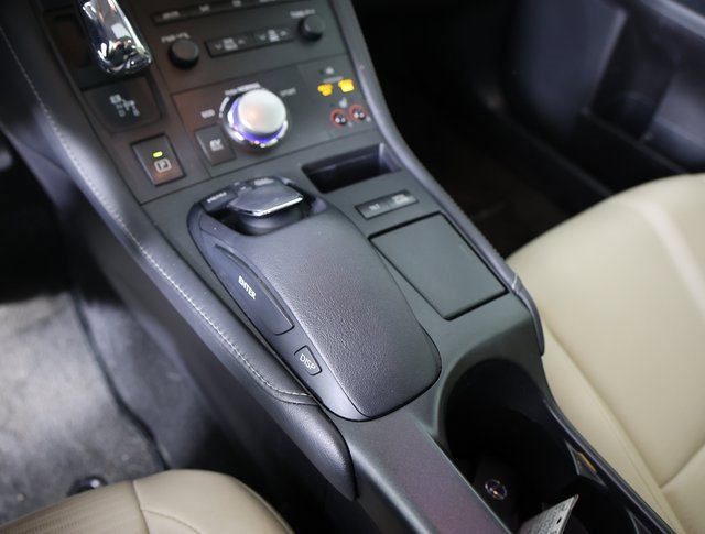 Used 2012 Lexus CT 200h Premium image 15