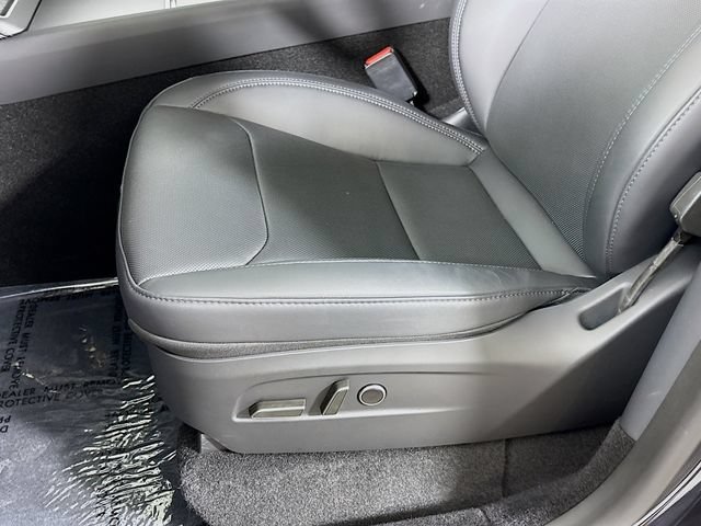 Used 2026 Tesla Model Y 2WD image 19