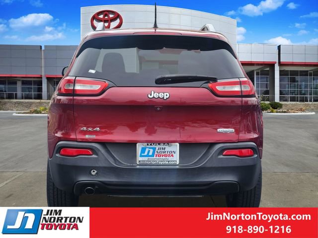 Used 2015 Jeep Cherokee Latitude AWD/4WD image 6