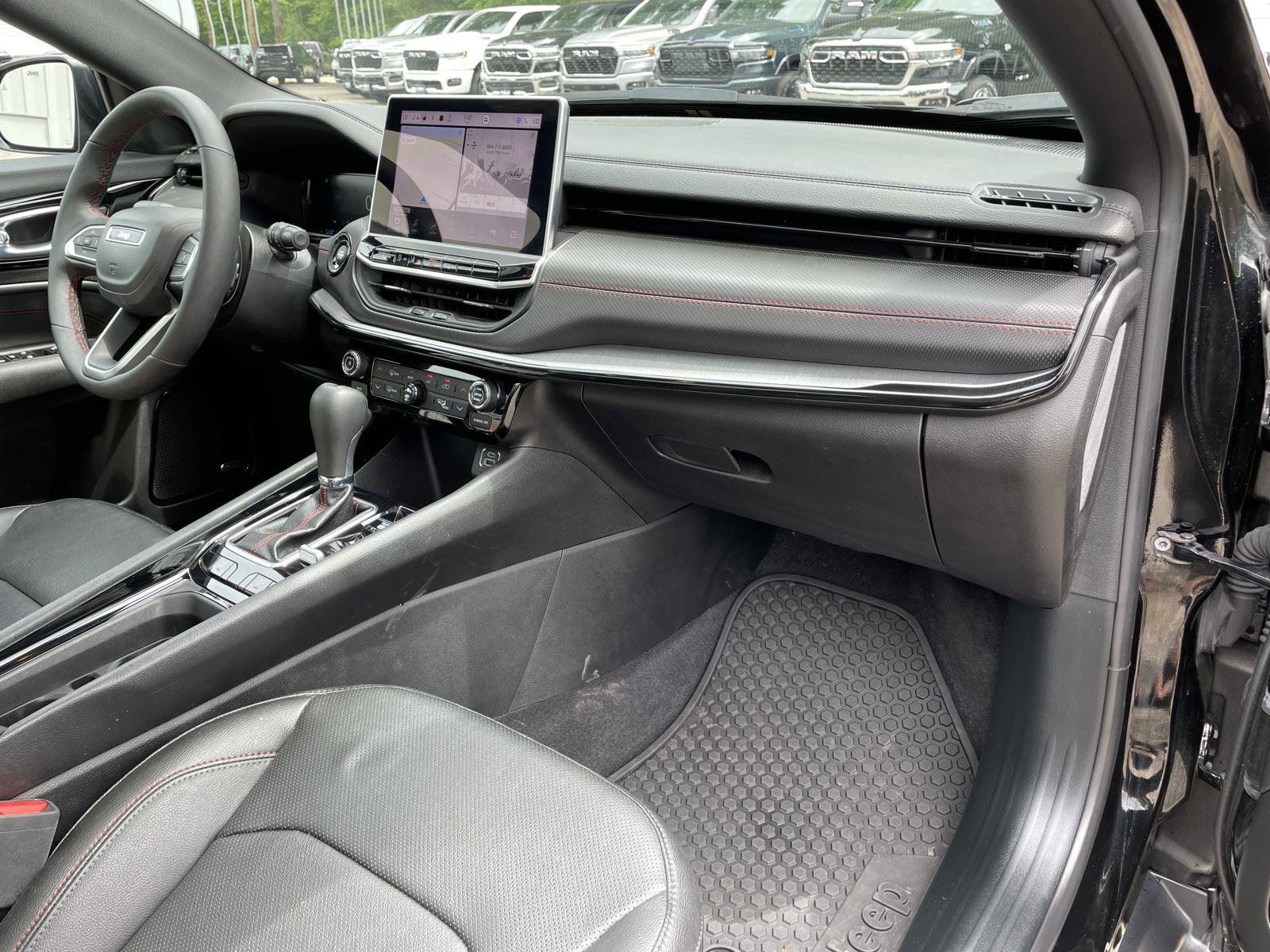 Used 2024 Jeep Compass Trailhawk w/ Trailhawk Elite Group image 44