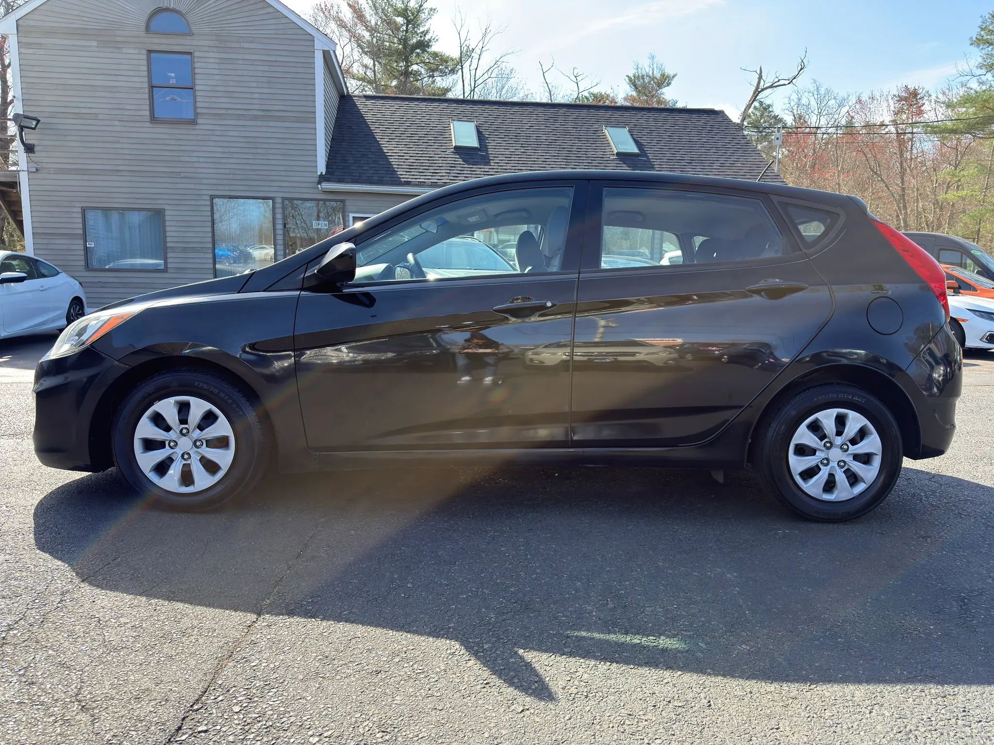 Used 2017 Hyundai Accent SE image 4