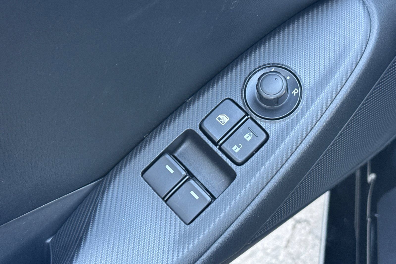 Used 2025 MAZDA MX-5 Miata Sport w/ Appearance Package image 12