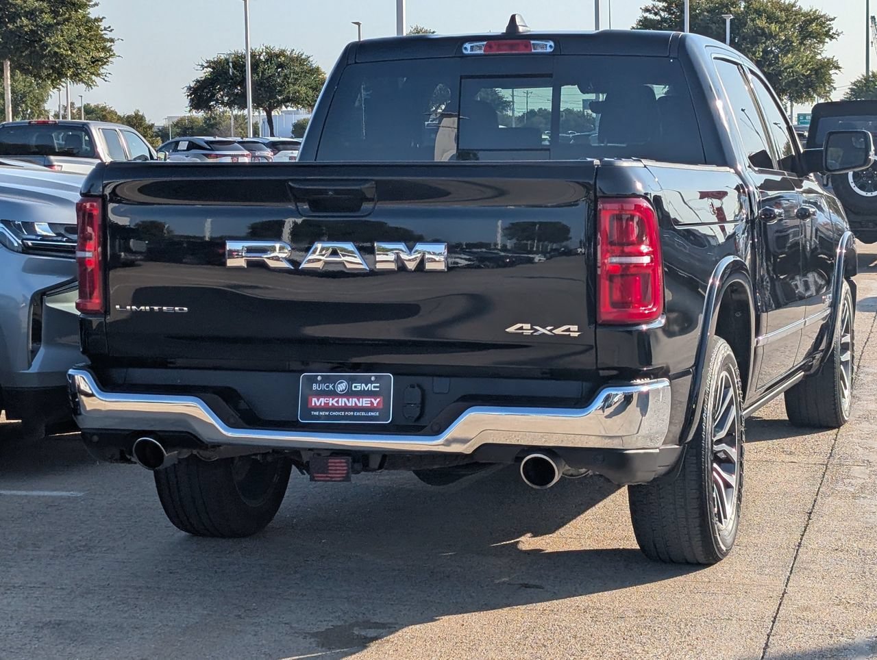 Used 2025 RAM 1500 Limited AWD/4WD image 4