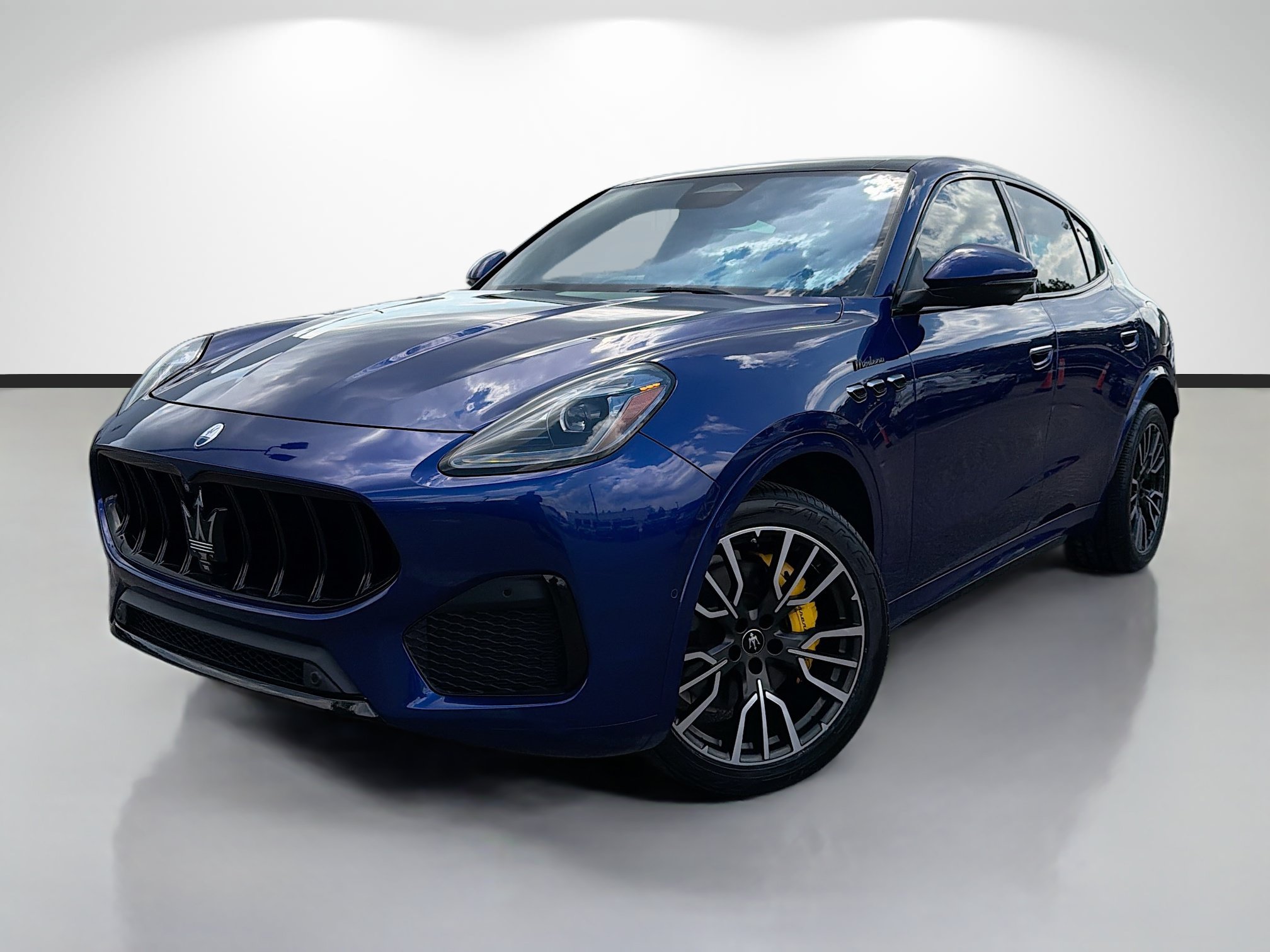 Used 2023 Maserati Grecale Modena AWD/4WD image 1